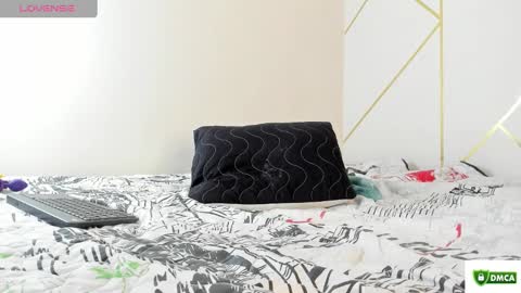 Snapshot of fantasy_33 chatting on 01.22.25 fantasy online show from 01.22.25