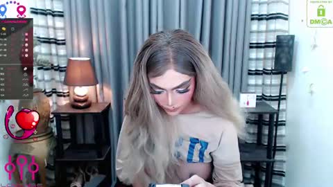 Snapshot of fantasyofsex chatting on 07.29.26 YASI online show from 07.29.26