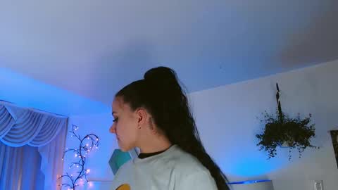 Farah online show from 02.21.26