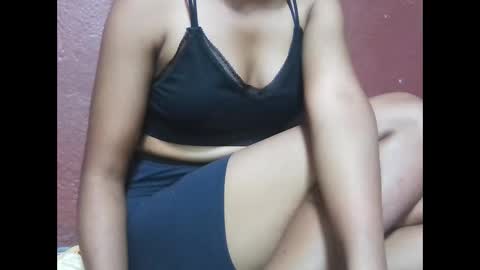 farantsaaly1 online show from 12.22.25