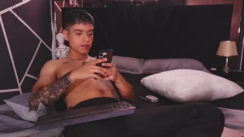 Snapshot of farid_jake_ chatting on 01.06.25 farid_jake_ online show from 01.06.25