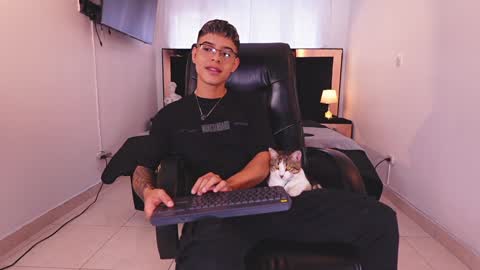 Snapshot of farid_jake_ chatting on 01.25.25 farid_jake_ online show from 01.25.25