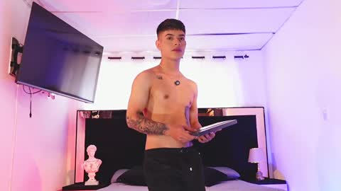 Snapshot of farid_jake_ chatting on 03.05.25 farid_jake_ online show from 03.05.25