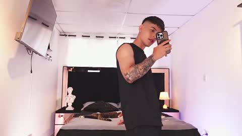 Snapshot of farid_jake_ chatting on 03.08.25 farid_jake_ online show from 03.08.25