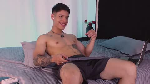 Snapshot of farid_jake_ chatting on 09.26.25 farid_jake_ online show from 09.26.25