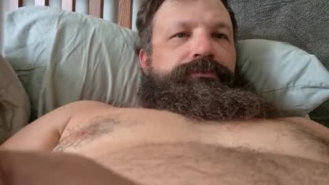 Snapshot of farm2boy chatting on 10.31.25 Farm2boy online show from 10.31.25