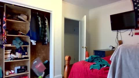 Snapshot of farmboy2398 chatting on 12.03.25 farmboy2398 online show from 12.03.25