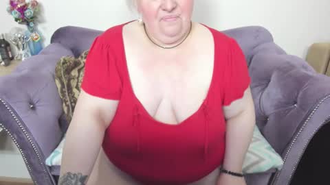 Snapshot of fashiona chatting on 01.09.26 fashiona online show from 01.09.26