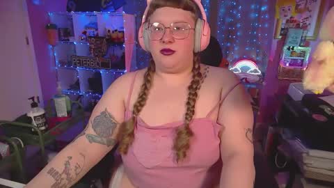 Snapshot of fatveronica chatting on 03.17.26 FatVeronica online show from 03.17.26