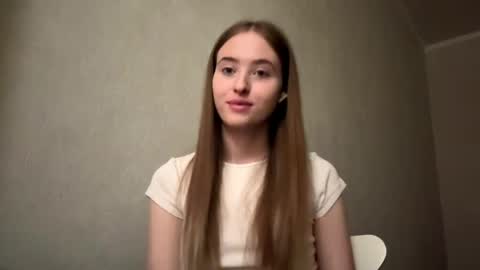 Snapshot of fawnfuzz chatting on 05.13.26 Sofia online show from 05.13.26
