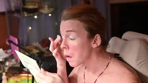 Faye Holloway online show from 11.12.25