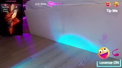 Snapshot of feetvibe chatting on 10.07.25 FeetVibe online show from 10.07.25