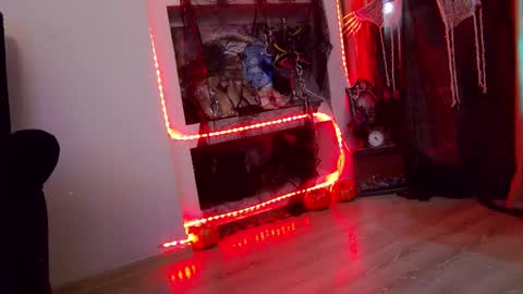 Snapshot of feetvibe chatting on 10.29.25 FeetVibe online show from 10.29.25