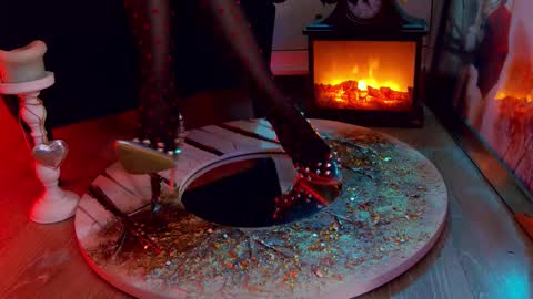 Snapshot of feetvibe chatting on 11.25.25 FeetVibe online show from 11.25.25