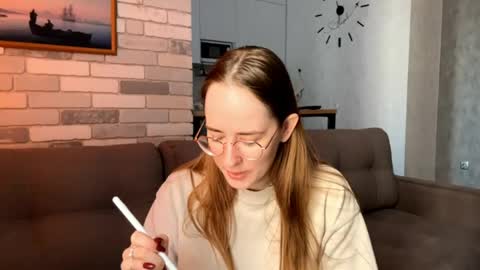 Snapshot of feleciacockrell chatting on 03.24.26 Mary online show from 03.24.26