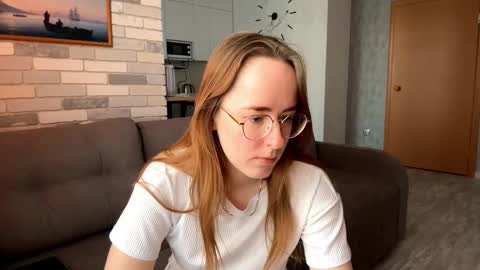 Snapshot of feleciacockrell chatting on 03.29.26 Mary online show from 03.29.26