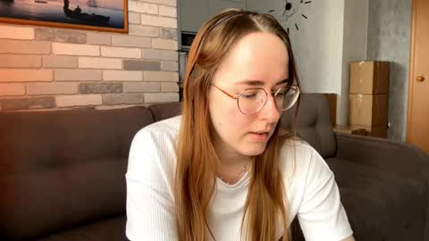 Snapshot of feleciacockrell chatting on 03.30.26 Mary online show from 03.30.26