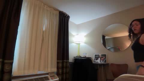 FelinaSol online show from 10.31.25