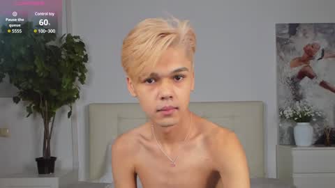 Snapshot of felix_rey chatting on 02.07.25 Felix online show from 02.07.25