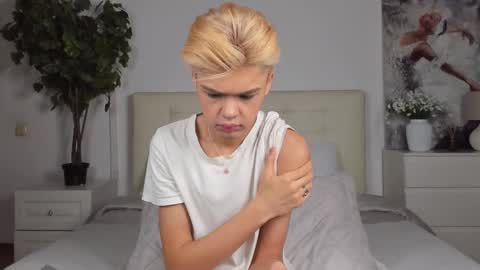 Snapshot of felix_rey chatting on 02.09.25 Felix online show from 02.09.25