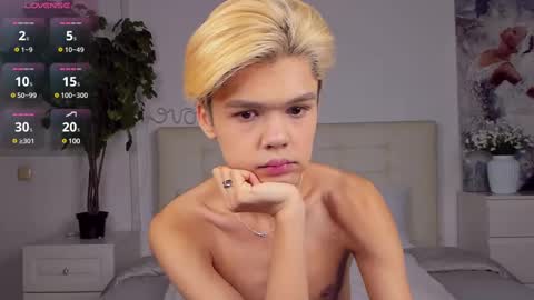 Snapshot of felix_rey chatting on 03.01.25 Felix online show from 03.01.25