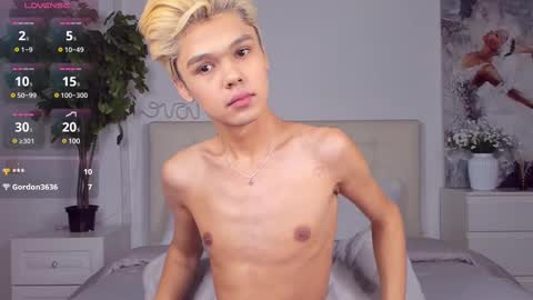 Snapshot of felix_rey chatting on 03.05.25 Felix online show from 03.05.25