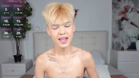 Snapshot of felix_rey chatting on 11.13.25 Felix online show from 11.13.25