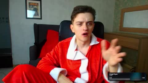 Snapshot of felixstark chatting on 12.20.25 FelixStark online show from 12.20.25