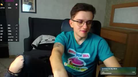 Snapshot of felixstark chatting on 12.23.25 FelixStark online show from 12.23.25