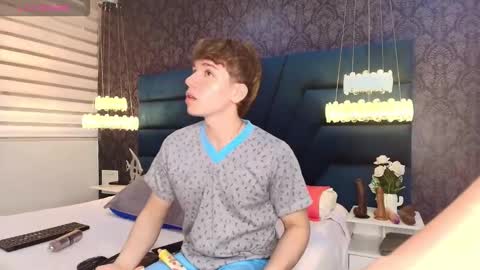 Femboy Max online show from 01.18.26