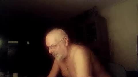 Snapshot of femdom_sub chatting on 12.19.24 femdom_sub online show from 12.19.24