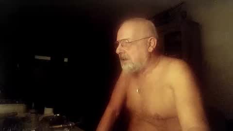 Snapshot of femdom_sub chatting on 12.21.24 femdom_sub online show from 12.21.24