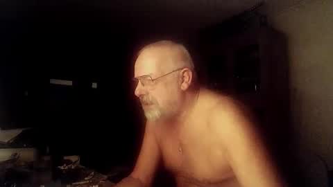Snapshot of femdom_sub chatting on 12.24.24 femdom_sub online show from 12.24.24