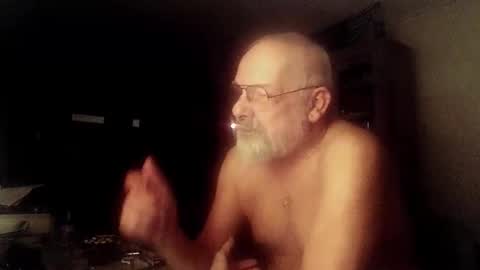Snapshot of femdom_sub chatting on 12.25.24 femdom_sub online show from 12.25.24