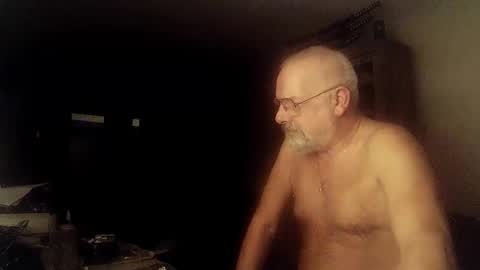 Snapshot of femdom_sub chatting on 12.26.24 femdom_sub online show from 12.26.24