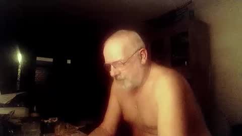 Snapshot of femdom_sub chatting on 12.26.24 femdom_sub online show from 12.26.24