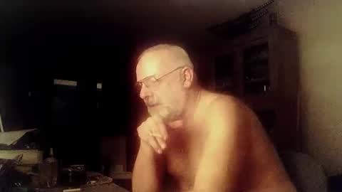 Snapshot of femdom_sub chatting on 12.27.24 femdom_sub online show from 12.27.24