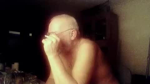 Snapshot of femdom_sub chatting on 01.01.25 femdom_sub online show from 01.01.25