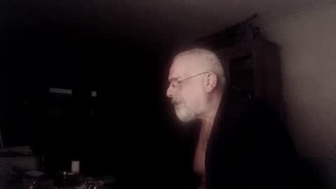 Snapshot of femdom_sub chatting on 01.18.25 femdom_sub online show from 01.18.25