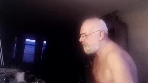 Snapshot of femdom_sub chatting on 01.31.25 femdom_sub online show from 01.31.25