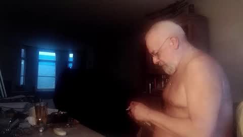 Snapshot of femdom_sub chatting on 02.13.25 femdom_sub online show from 02.13.25