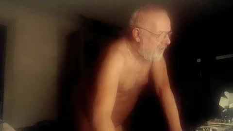 Snapshot of femdom_sub chatting on 09.25.25 femdom_sub online show from 09.25.25
