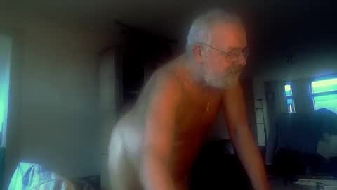 Snapshot of femdom_sub chatting on 09.29.25 femdom_sub online show from 09.29.25