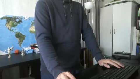 femdomsubby online show from 12.04.24