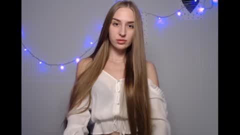 Femke online show from 12.08.24