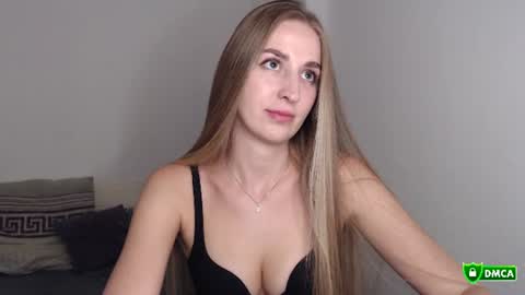Snapshot of femkedejager chatting on 06.26.26 Femke online show from 06.26.26