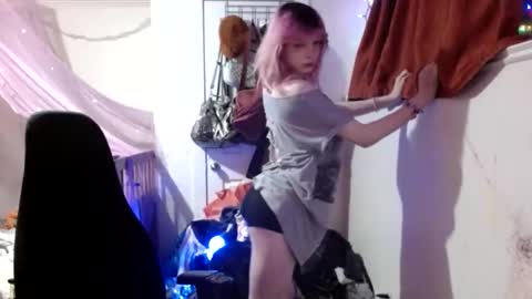 Snapshot of fempue chatting on 03.27.26 fempue online show from 03.27.26