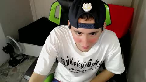 Snapshot of fernan_flow chatting on 11.27.25 FERNANDO online show from 11.27.25