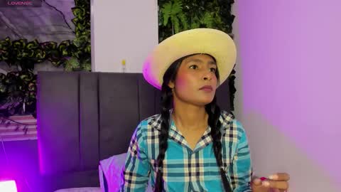 fernanda_liie_ online show from 10.21.25