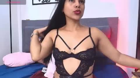 Snapshot of fernandabrown_ chatting on 06.28.26 Fernandabrown s online show from 06.28.26